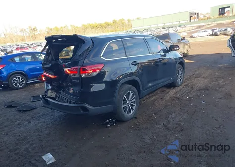 2019 Toyota Highlander Hybrid Xle z USA, uszkodzony, nr VIN 5TDJGRFH7KS065607